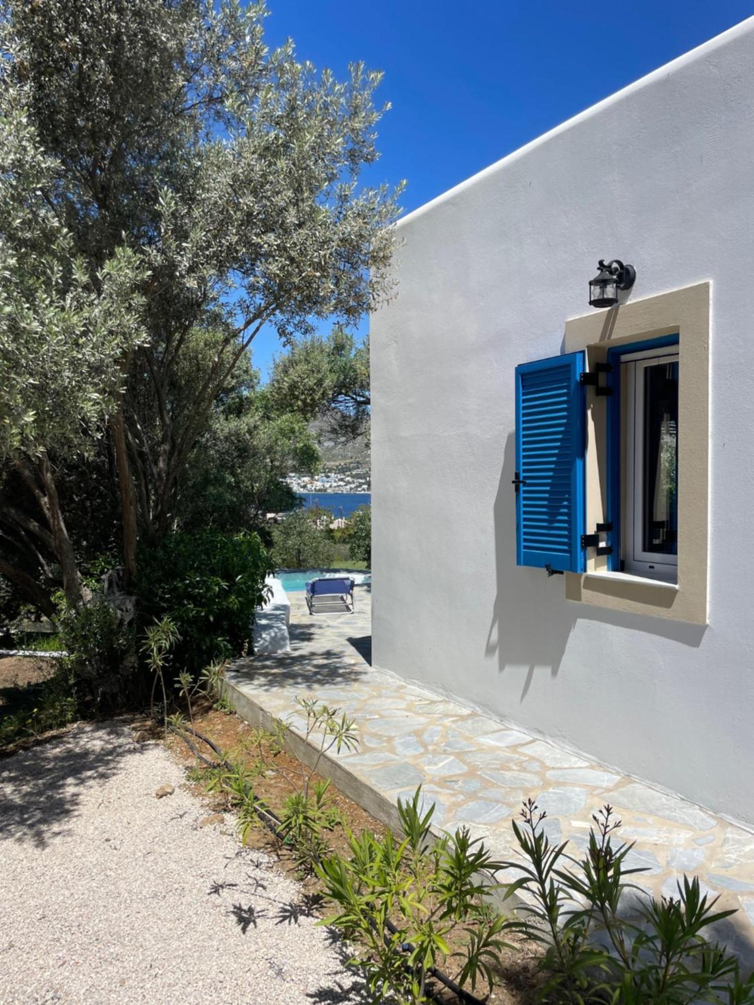 The Velanidies - οι βελανιδιές Villa Agia Marina (Leros)